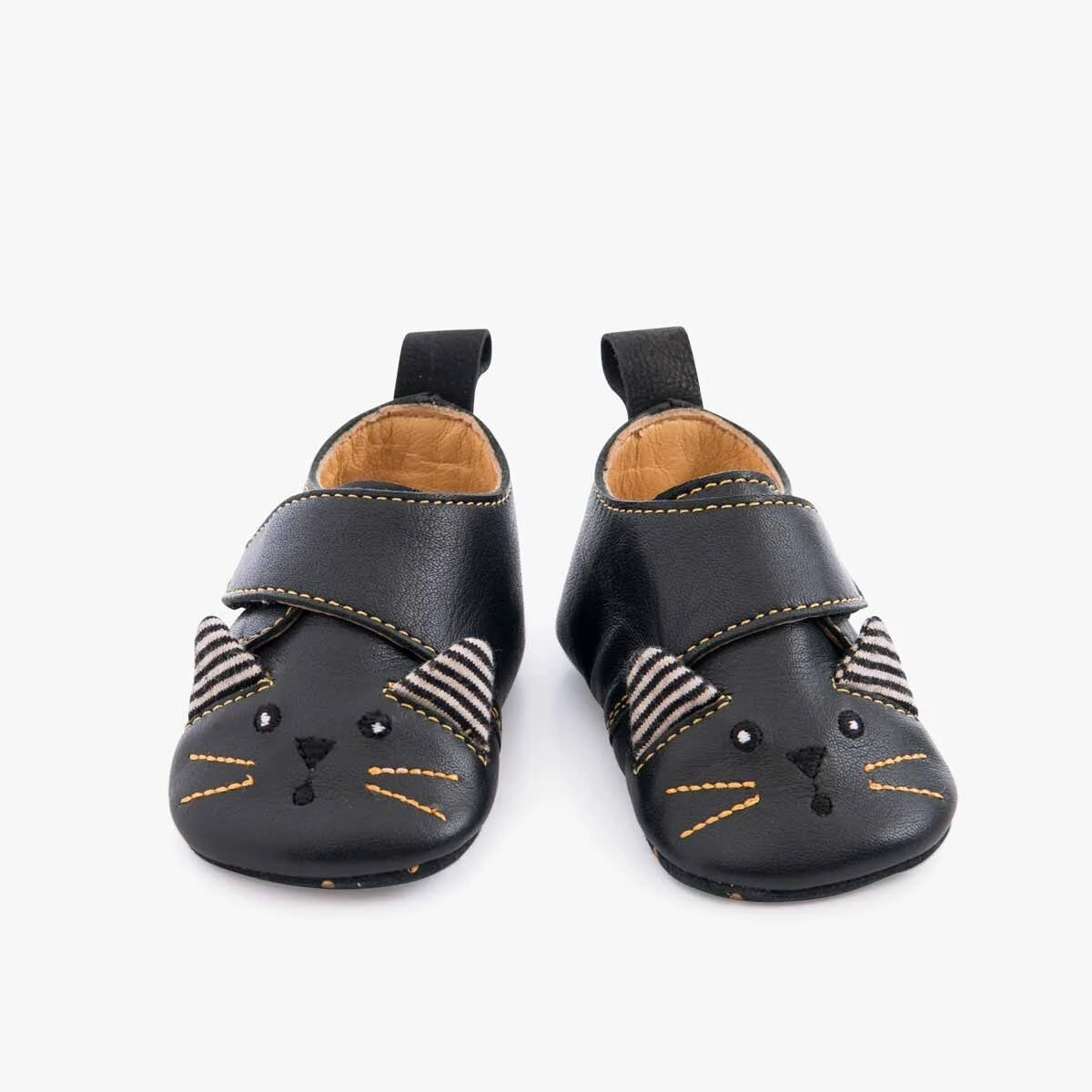 Moulin Roty Chaussons Cuir Chat Noir 5 Moulin Roty Chaussons Cuir Chat Noir – Image 5