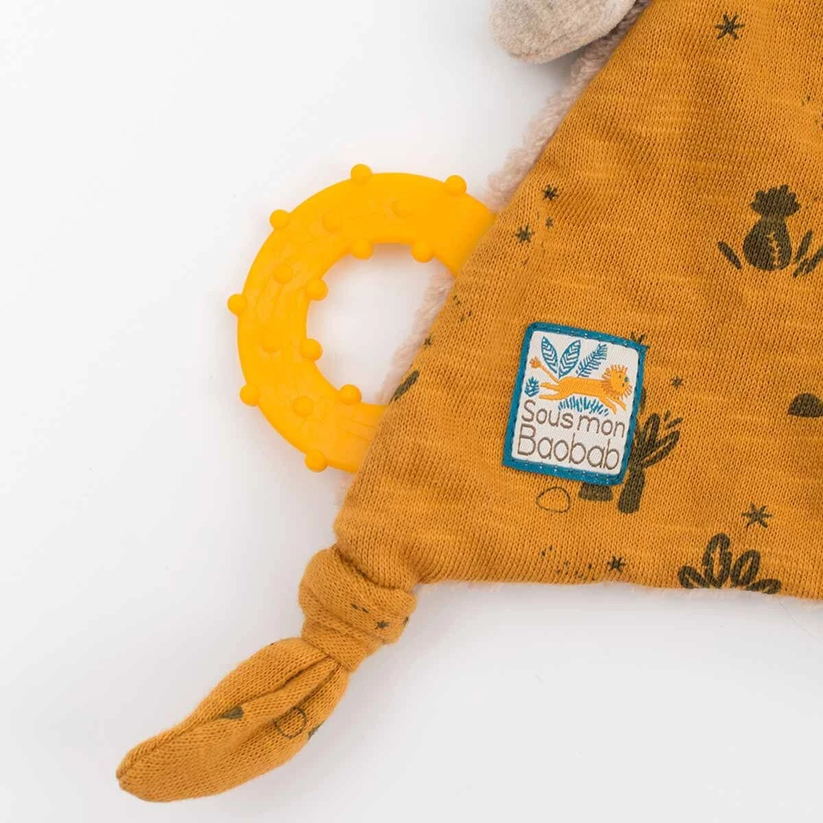 Moulin Roty Doudou Attache-tétine à Broder Lion 6 Moulin Roty Doudou Attache-tétine à Broder Lion – Image 6